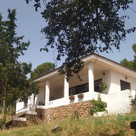 Casa de Campo Bonita Casa Blanca En El Bosque. Córdova