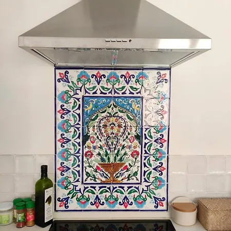 Bonita Casa Blanca En El Bosque. Cordoba