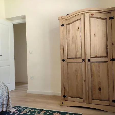 컨트리하우스 Bonita Casa Blanca En El Bosque. *