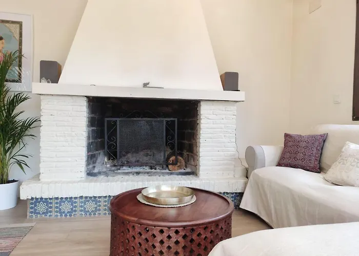 Bonita Casa Blanca En El Bosque. Casa di campagna Cordova