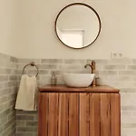 Bonita Casa Blanca En El Bosque. Cordoba