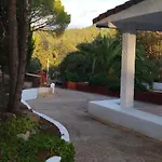 Bonita Casa Blanca En El Bosque. *
