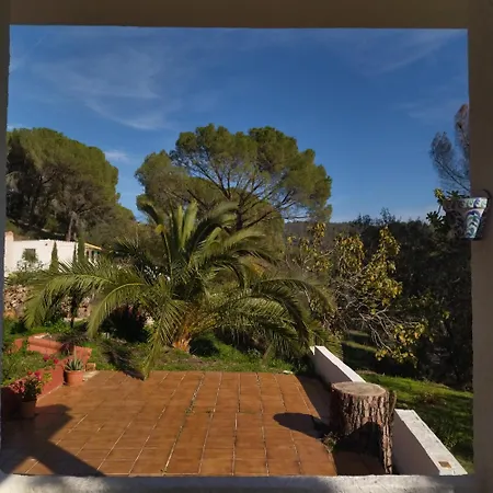 Bonita Casa Blanca En El Bosque. *