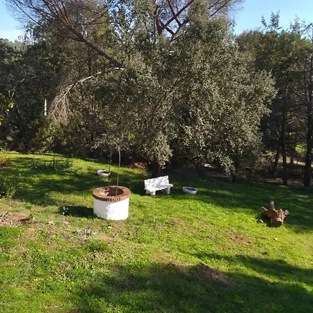 Bonita Casa Blanca En El Bosque. Cordoba