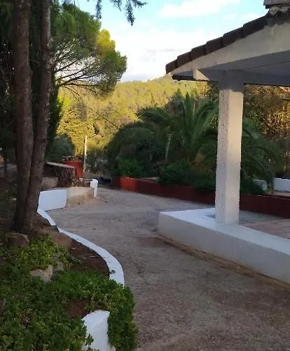 Bonita Casa Blanca En El Bosque. *