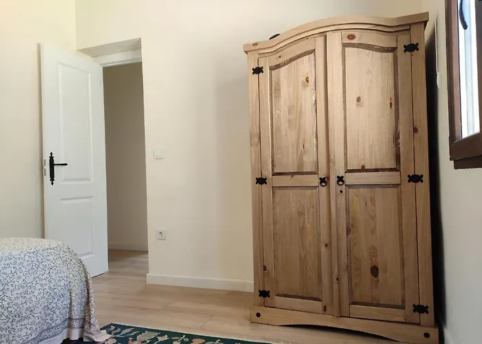 컨트리하우스 Bonita Casa Blanca En El Bosque. *