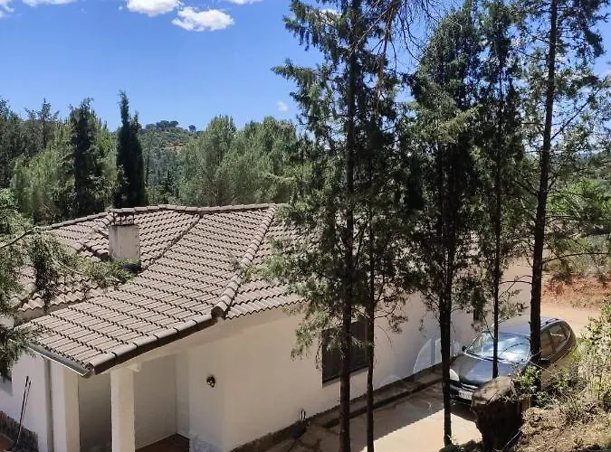 Bonita Casa Blanca En El Bosque. *