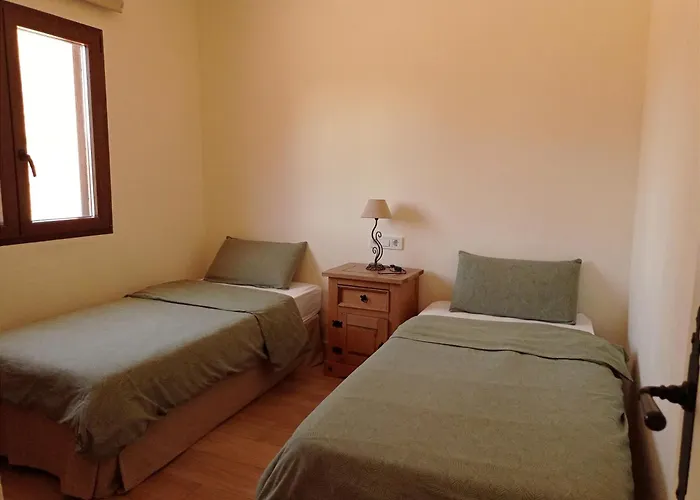 컨트리하우스 Bonita Casa Blanca En El Bosque. *